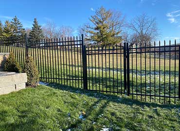 Aluminum Picket Fence Panels-Aluminum Picket Fence Panels-Aluminum Fence-Aluminum Privacy Fence Panels-Aluminum Fence Installed in Burlington