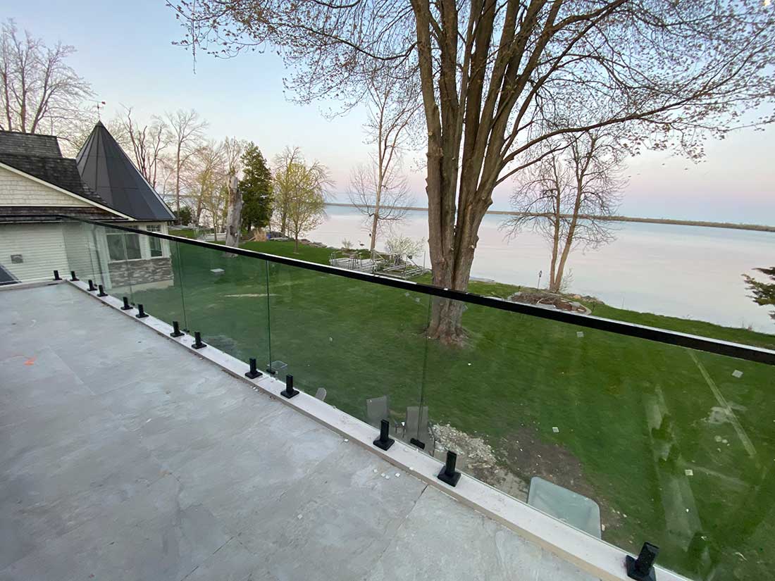 Barrie Frameless Glass Railings