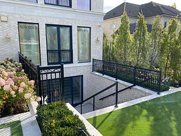 Deck Railing Burlington-Aluminum Railings Burlington-Glass Railings-Pool Railings-Balcony Railings-Banister Railings-Porch Railings-Basement Railing Burlington